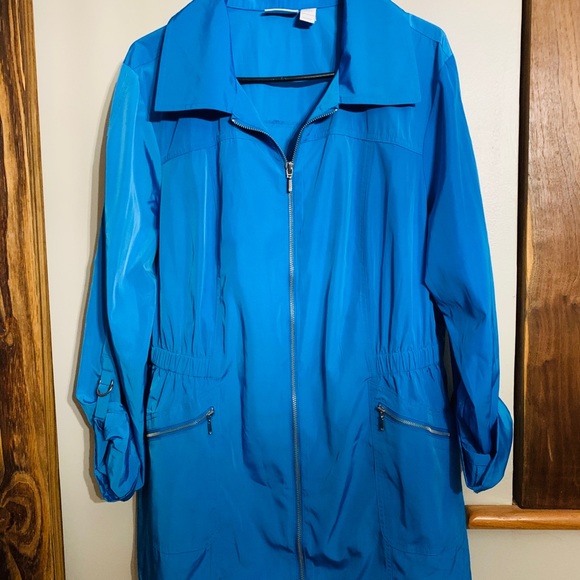 Beautiful Blue Light Travel Jacket, SZ 3. Slimming - Picture 2 of 4